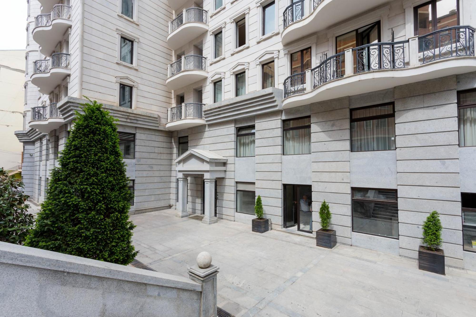 City Luxury Apartment L Тбилиси Екстериор снимка