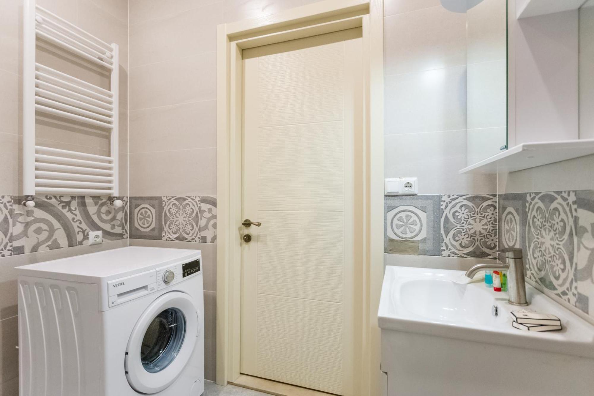 City Luxury Apartment L Тбилиси Екстериор снимка